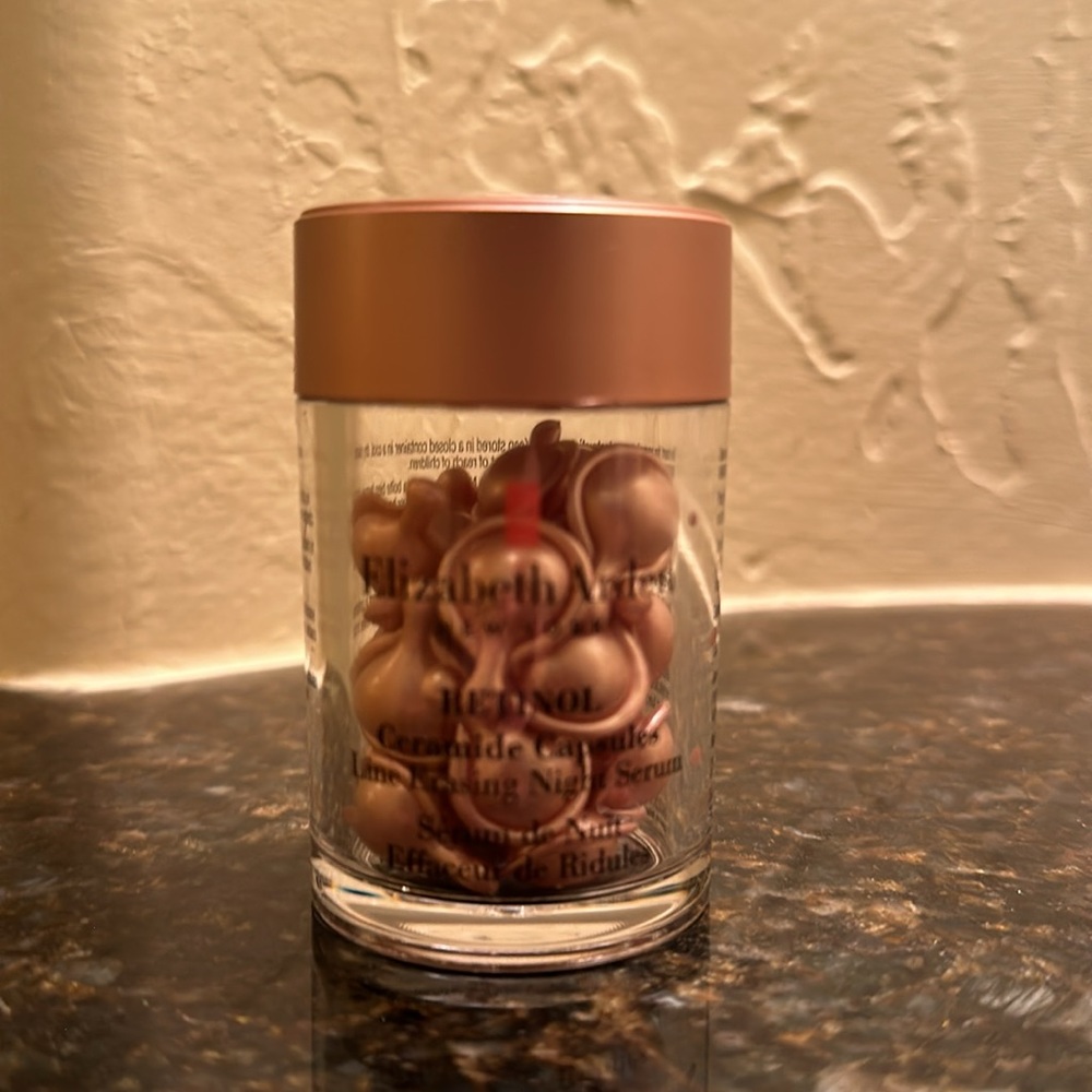 Elizabeth Arden retinol ceramide capsules